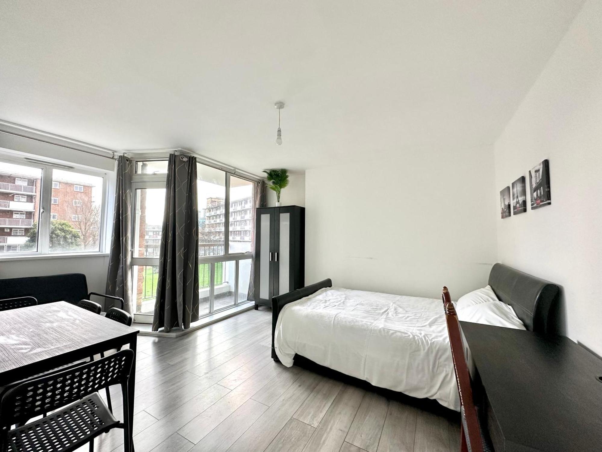 Fabulous 3 Bedroom Flat Sleeps 6 Лондон Екстериор снимка