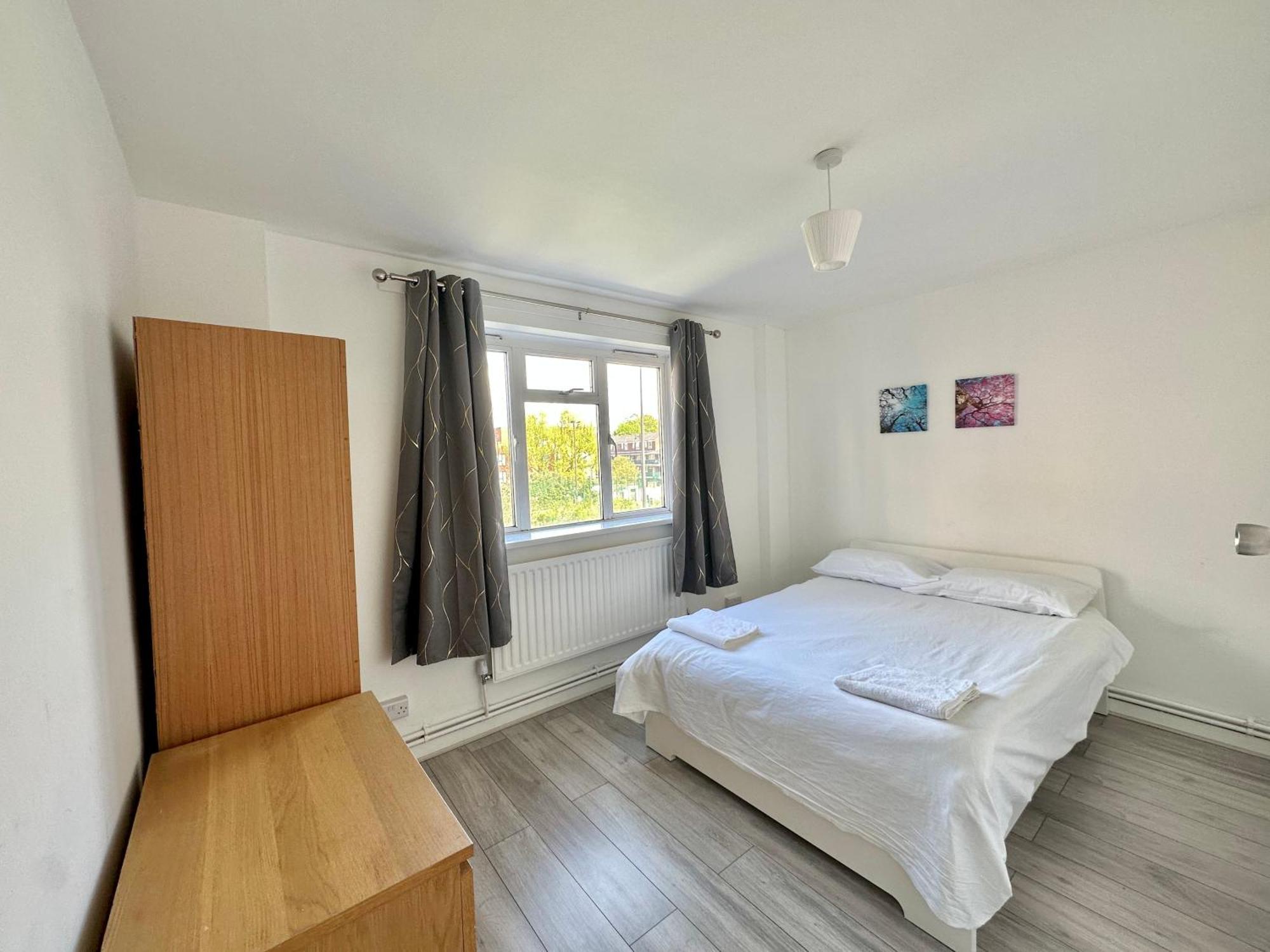 Fabulous 3 Bedroom Flat Sleeps 6 Лондон Екстериор снимка